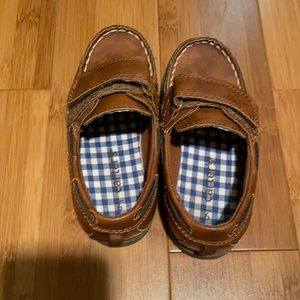 Boys carter size 9 loafers